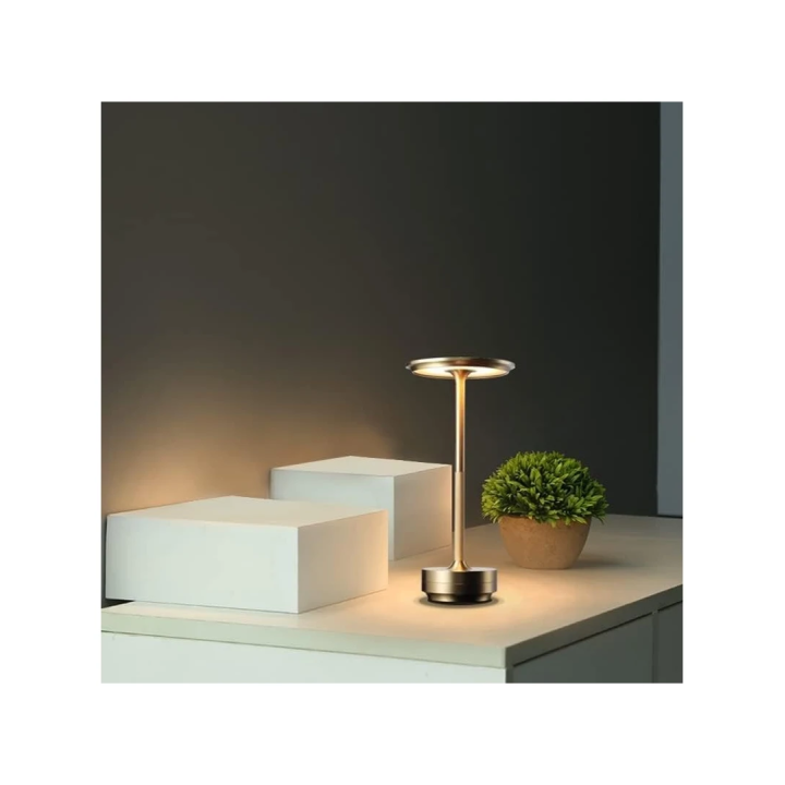Genopladelig LED-bordlampe i guld – CCT og touch