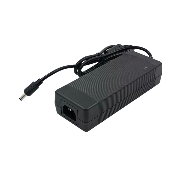 156W / 24V DC strømforsyning til LED strips 6.5A, IP44 vådru